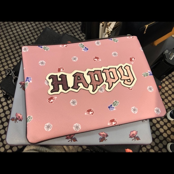 Coach x Disney LARGE WRISTLET 30 WITH HAPPY; snow white - Picture 1 of 2